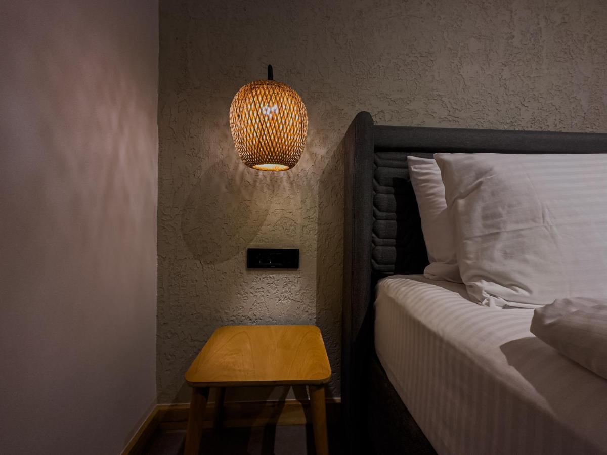S-cape Otel *