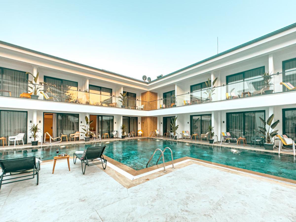 S-cape Otel *