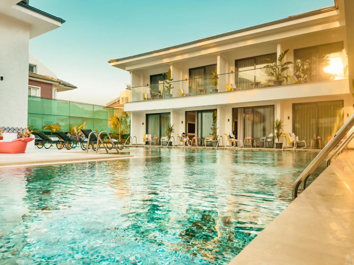 S-cape Otel *